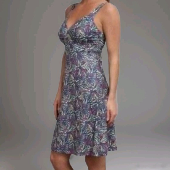 Patagonia Dresses & Skirts - Patagonia Blue Floral Organic Cotton Dress V-Neck A-Line Strappy XS